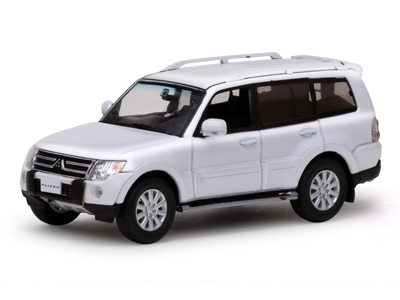 Vitesse: Mitsubishi Pajero - Pearl White (29320) in 1:43 scale