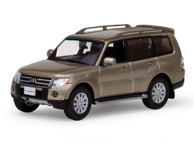 Vitesse: Mitsubishi Pajero - Platinum Beige Metallic (29321) in 1