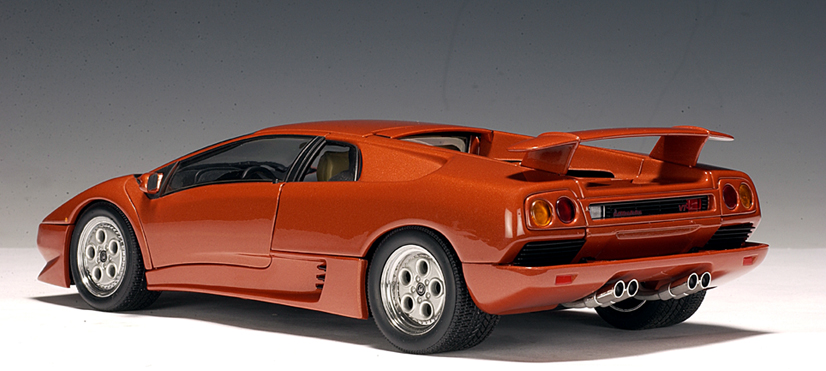 AUTOart: Lamborghini Diablo Coupe VT - Metallic Red (70072) in 1