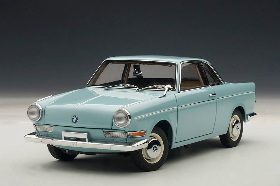 AUTOart: BMW 700 Sport Coupe - Ceramic Blue (70653) in 1:18 scale