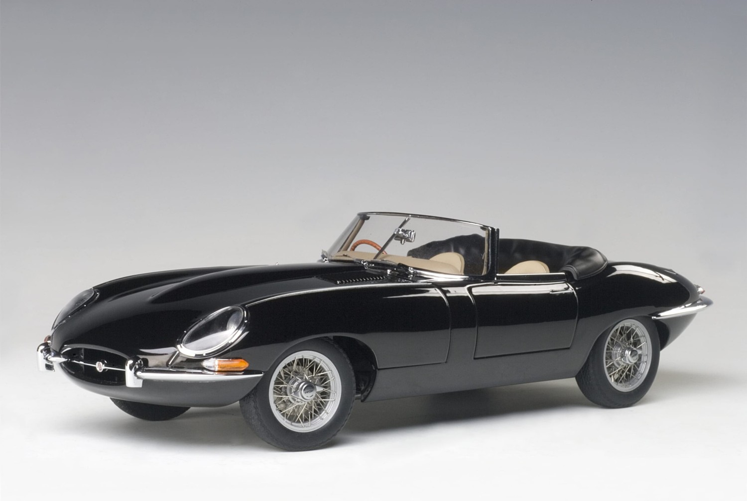 Jaguar E-Type Roadster Series I 3.8 - Black w/ Wire-Spoke Wheels