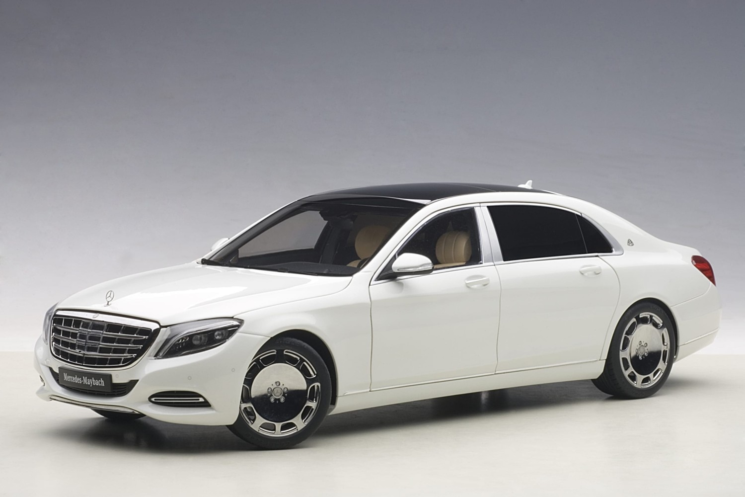 Mercedes-Benz S600 Maybach SWB - White