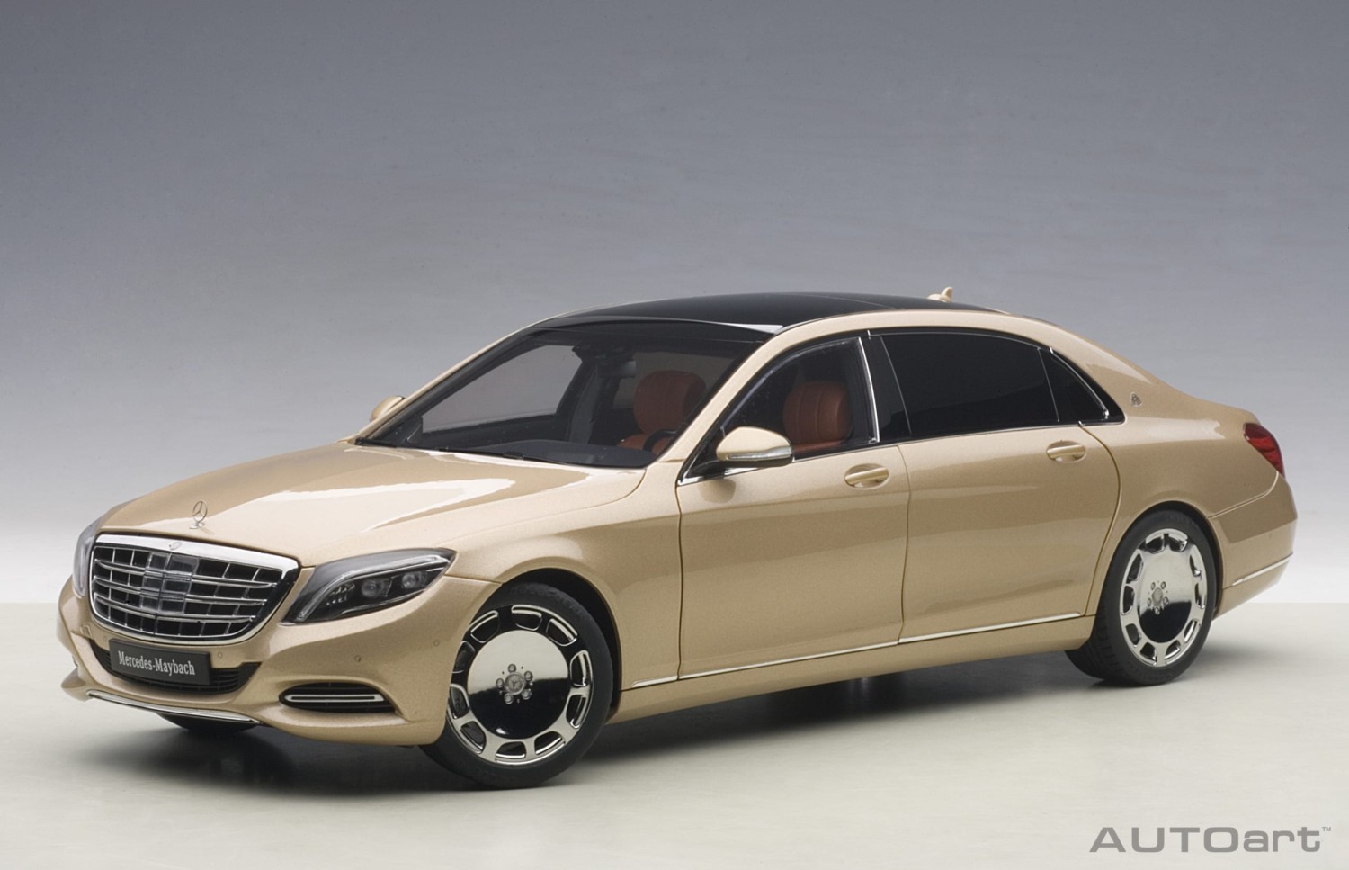 Mercedes-Benz S600 Maybach LWB - Champagne Gold