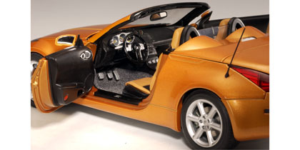 AUTOart: Nissan 350 Z Roadster - Sunset Orange - LHD (77372) in 1:18 scale