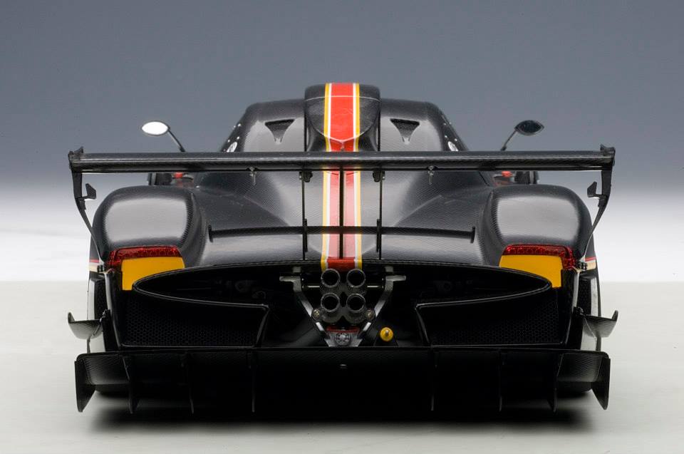 AUTOart: Pagani Zonda Revolution - Black Carbon Fiber (78272) in 1