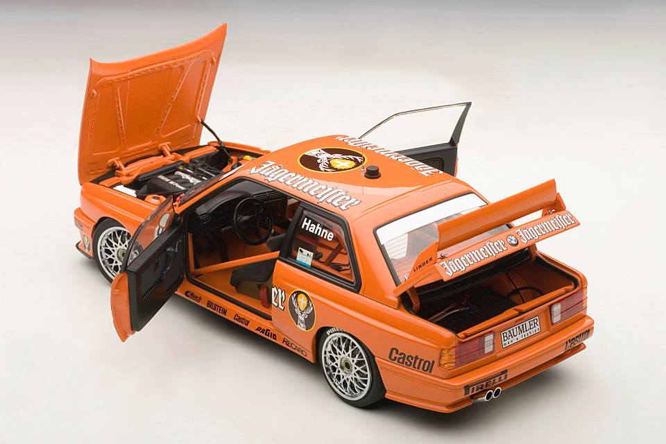 AUTOart: BMW M3 DTM 1992 'Jagermeister' Hahne #19 (89248) in 1:18 scale