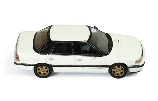 IXO: 1989 Subaru Legacy 2.0 Turbo RS Type RA - White (CLC227) in 1