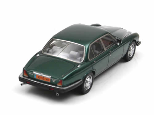 NEO Scale Models: 1986 Jaguar XJ Serie III - Dark Green (43145) in