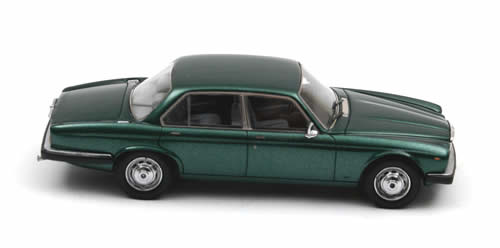 NEO Scale Models: 1986 Jaguar XJ Serie III - Dark Green (43145) in