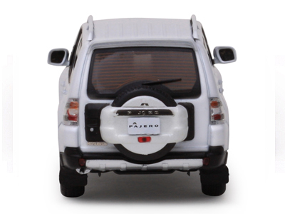 Vitesse: Mitsubishi Pajero - Pearl White (29320) in 1:43 scale