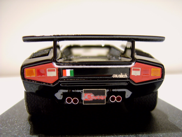 MR Collection: Lamborghini Countach LP 500 R in 1:43 scale - mDiecast